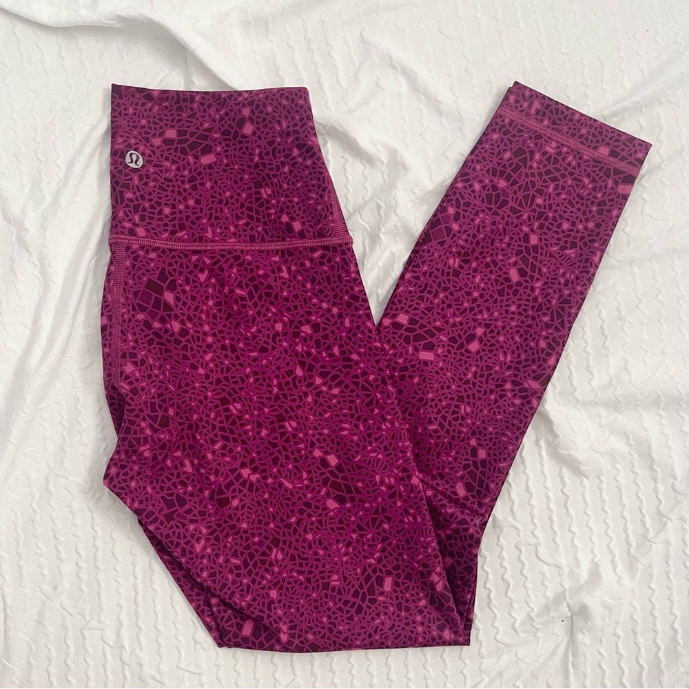 Lululemon High Times Pant (Full-On Luxtreme) in Paradise Geo Regal Plum Size 4